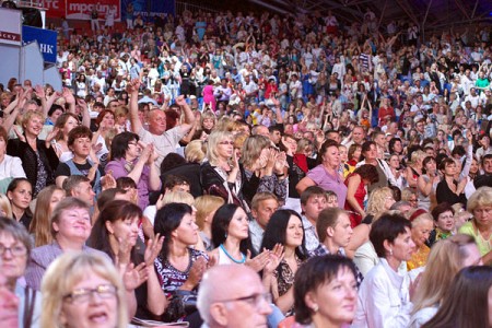 Сольный концерт Авраама Руссо в Летнем амфитеатре на «Славянский базар в Витебске». Фото Сергея Серебро
