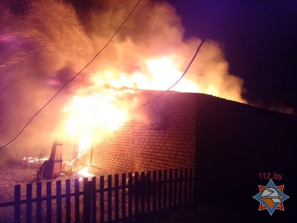 В Верхнедвинском районе сгорела столовая. Фото МЧС