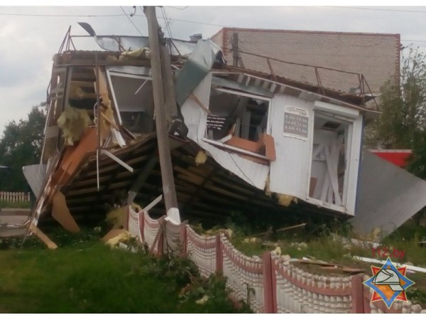 Последствия сильного ветра в Шарковщинском районе. Фото МЧС
