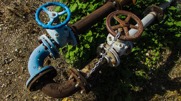 Ржавые трубы, трубопровод, сантехника. Фото pixabay.com