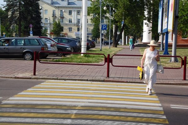 Странный пешеходный переход появился в Витебске. Фото Юрия Шепелева