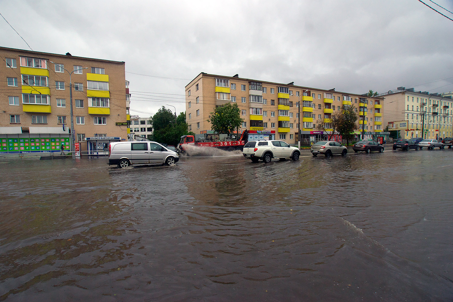 Витебск затопило в очередной раз — треть месячной нормы осадков выпала за полтора часа. Фото Сергея Серебро